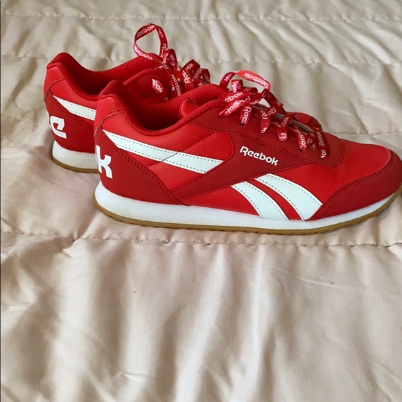 Shoes - Picture 7 of 9